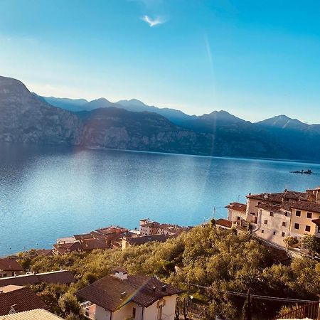 Appartamenti Iride Brenzone sul Garda Exterior foto