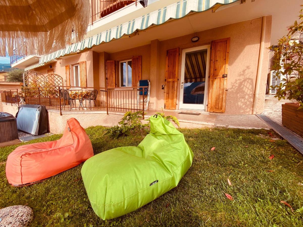 Appartamenti Iride Brenzone sul Garda Exterior foto