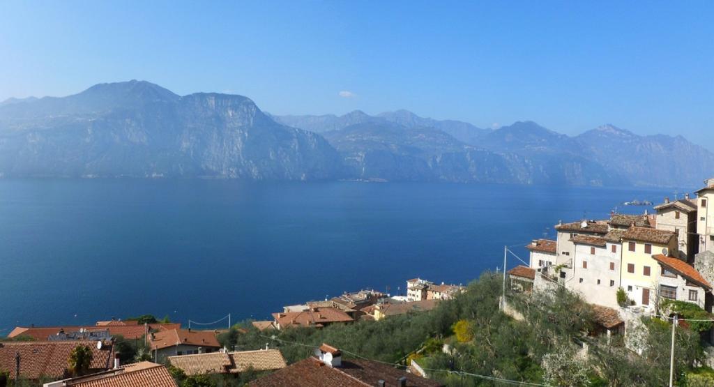 Appartamenti Iride Brenzone sul Garda Exterior foto