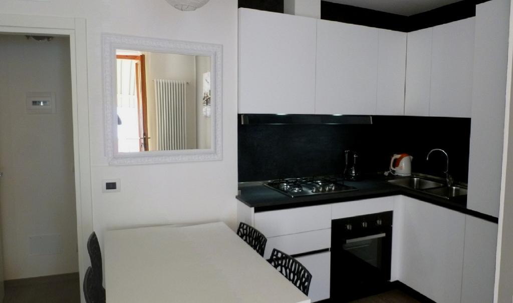 Appartamenti Iride Brenzone sul Garda Exterior foto