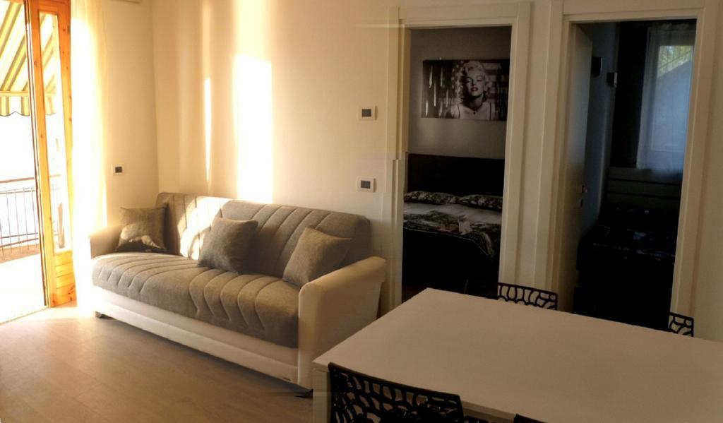 Appartamenti Iride Brenzone sul Garda Exterior foto