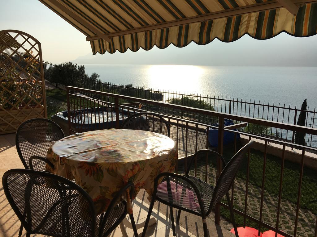 Appartamenti Iride Brenzone sul Garda Exterior foto